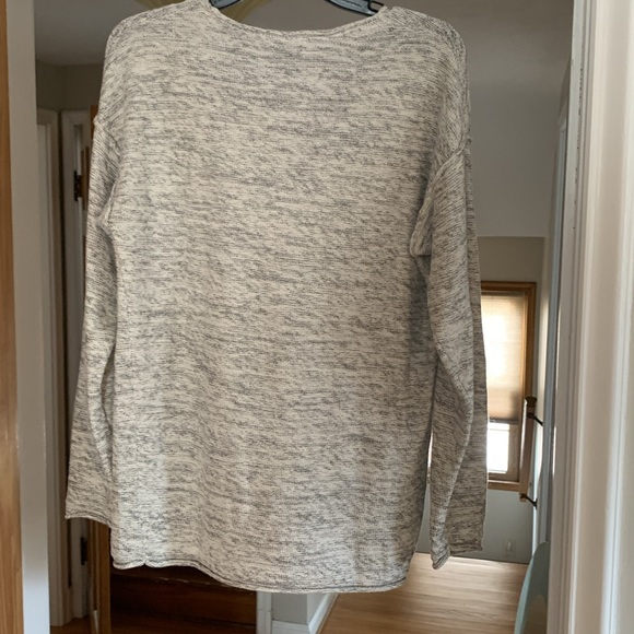 H&M long sleeve Shirt. New without tags - Picture 4 of 4